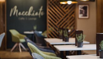 Macchiato Coffee & Lounge